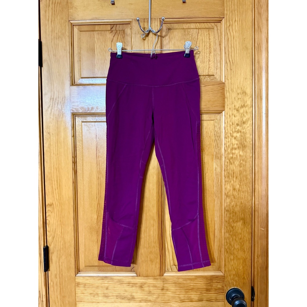 Victoria's Secret Knockout Capri Leggings Purple High Waist XS Sport